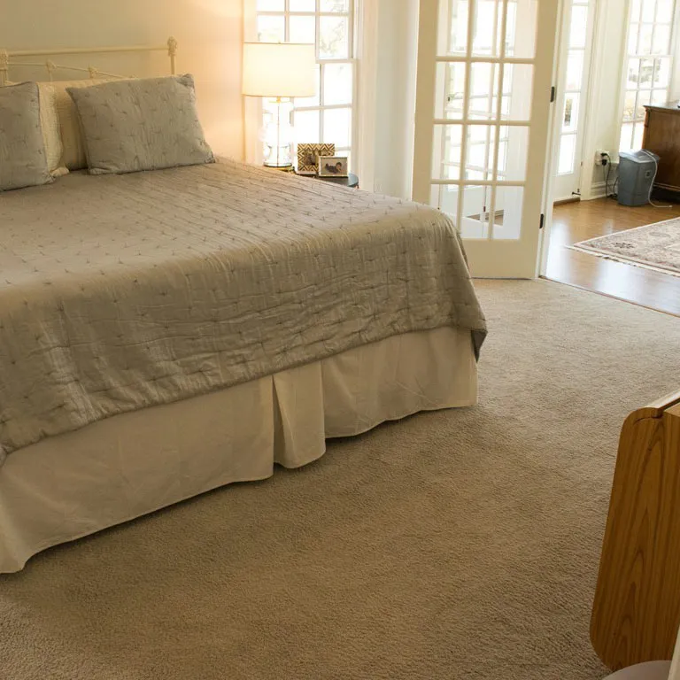 leann bresidence carpet in bedroom